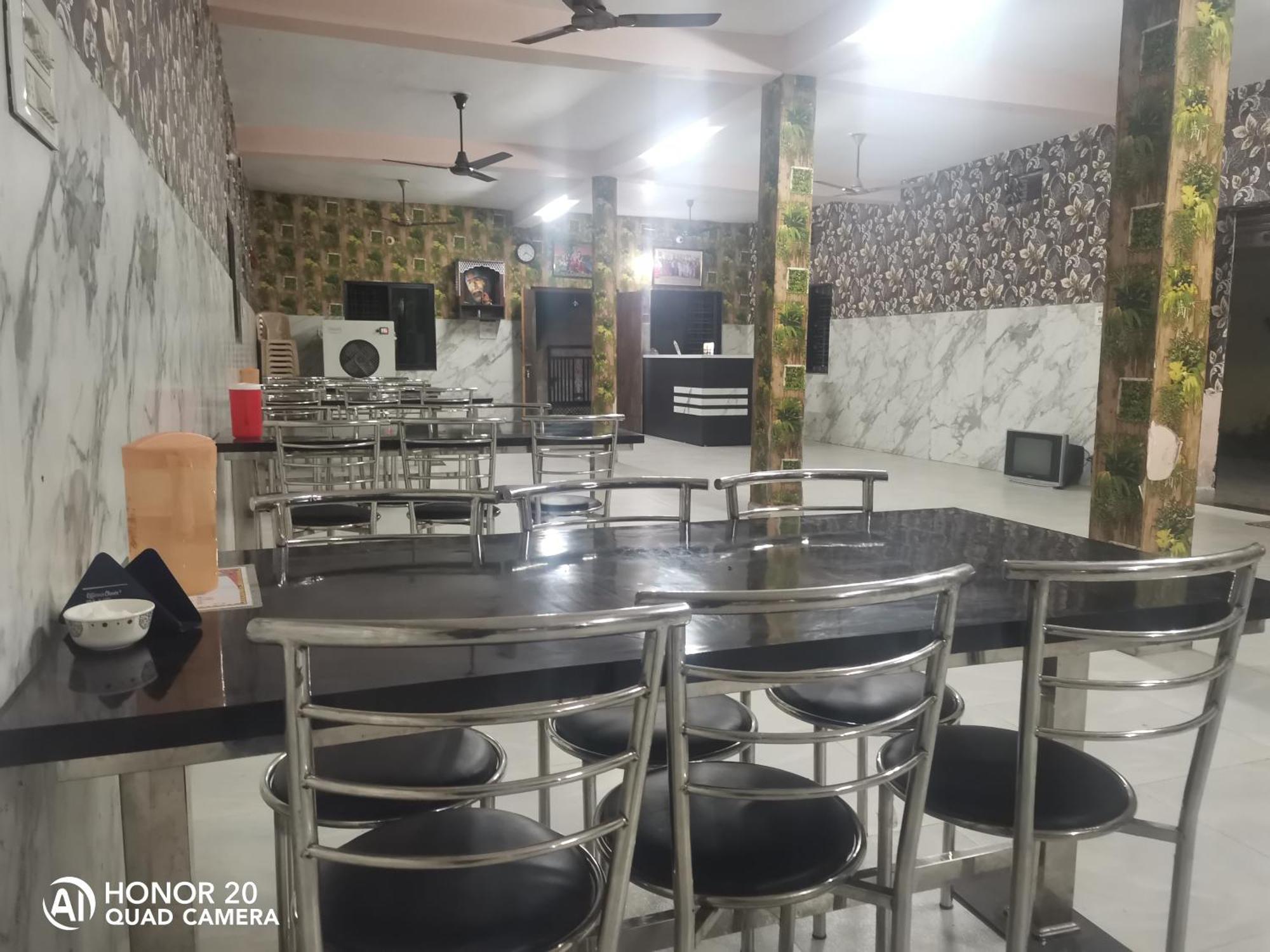 Amarjyoti Family Restaurant And Hotel Ramtek Екстер'єр фото